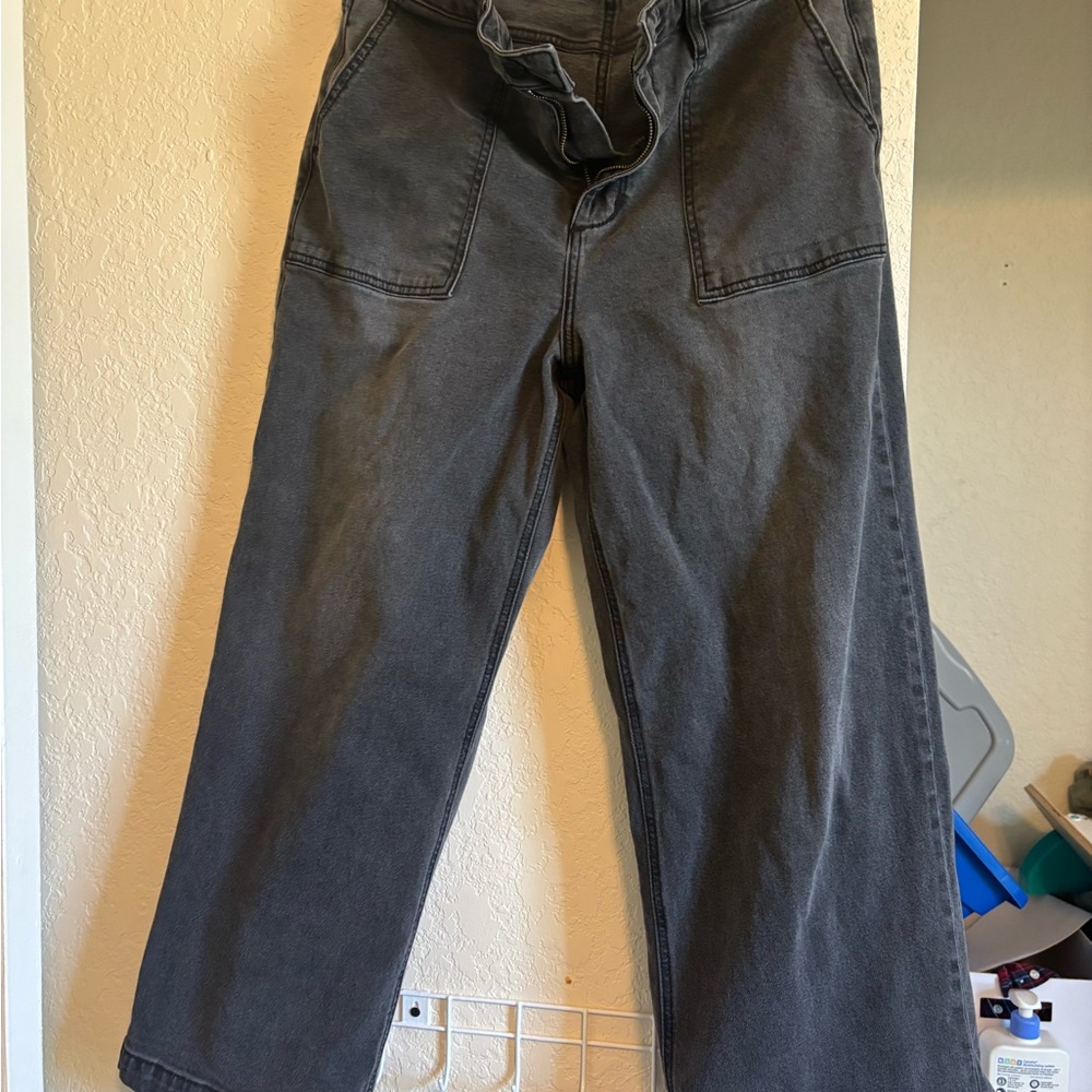 Carly Jean Los Angeles Hendrix charcoal